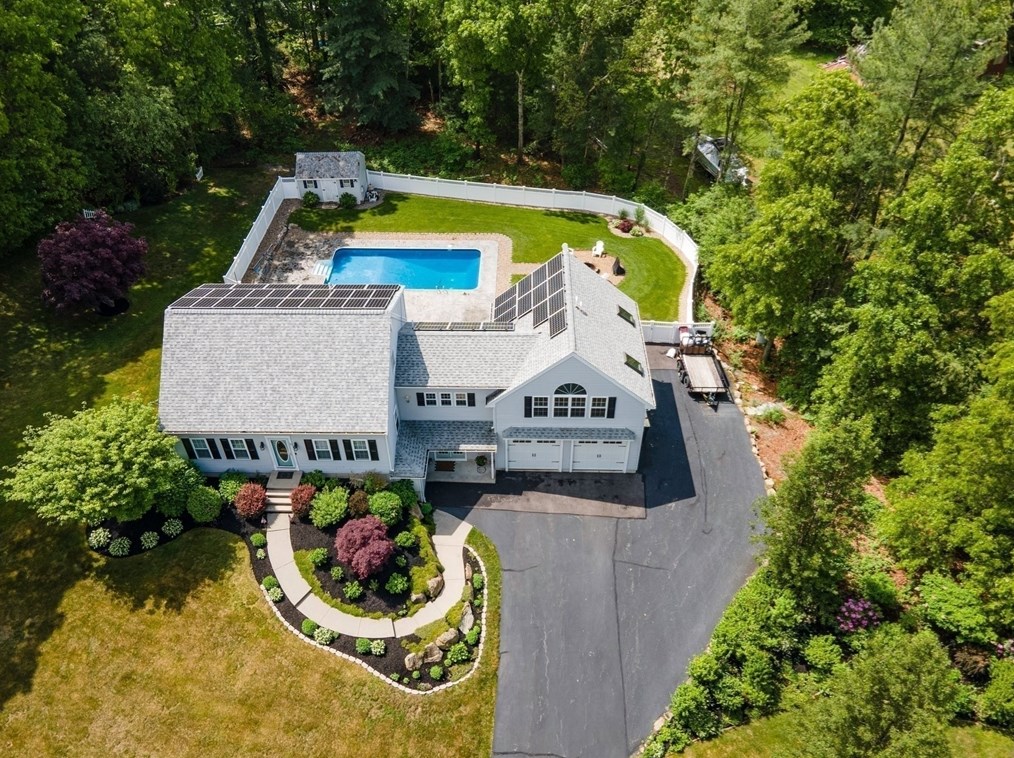 36 Chershire Ave, New Bedford MA 02743-2512 exterior