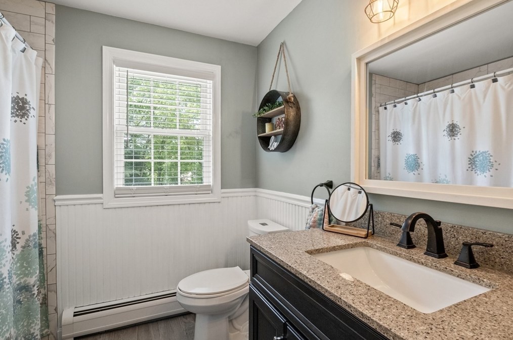 36 Chershire Ave, New Bedford MA 02743-2512 exterior