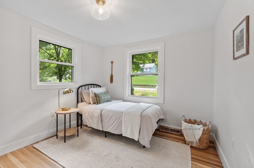 12 Seneca Dr, Hudson MA  01749-3126 exterior