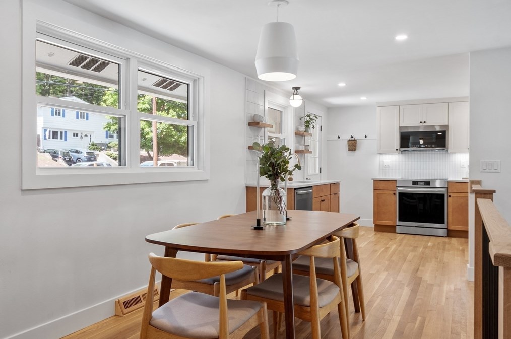 12 Seneca Dr, Hudson MA  01749-3126 exterior