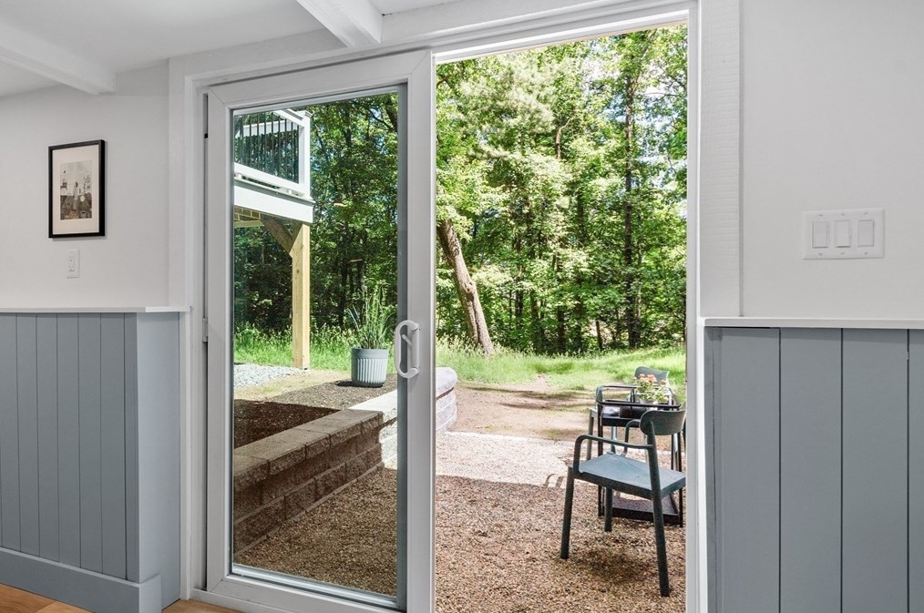 12 Seneca Dr, Hudson MA  01749-3126 exterior