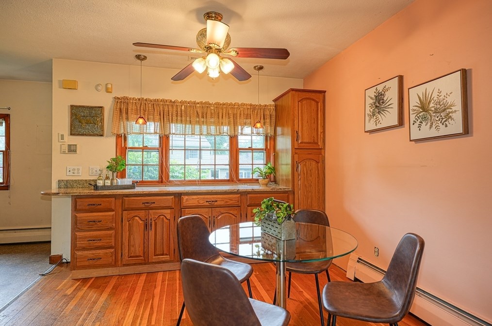 21 Fernglade Rd, Burlington MA 01803-2431 exterior