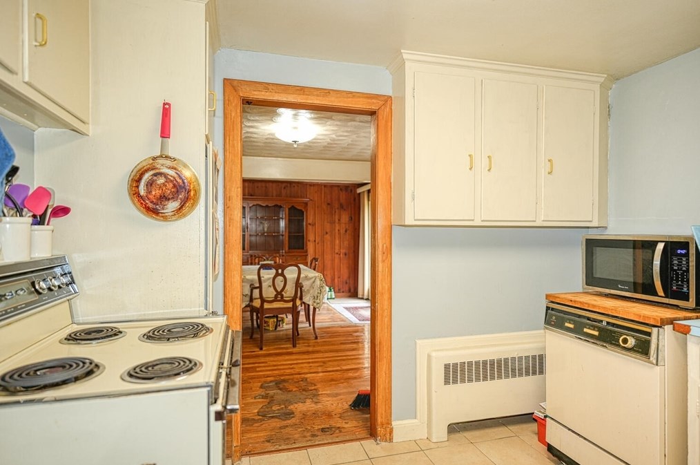 24 Stewart Ter, Belmont MA 02478-3956 exterior