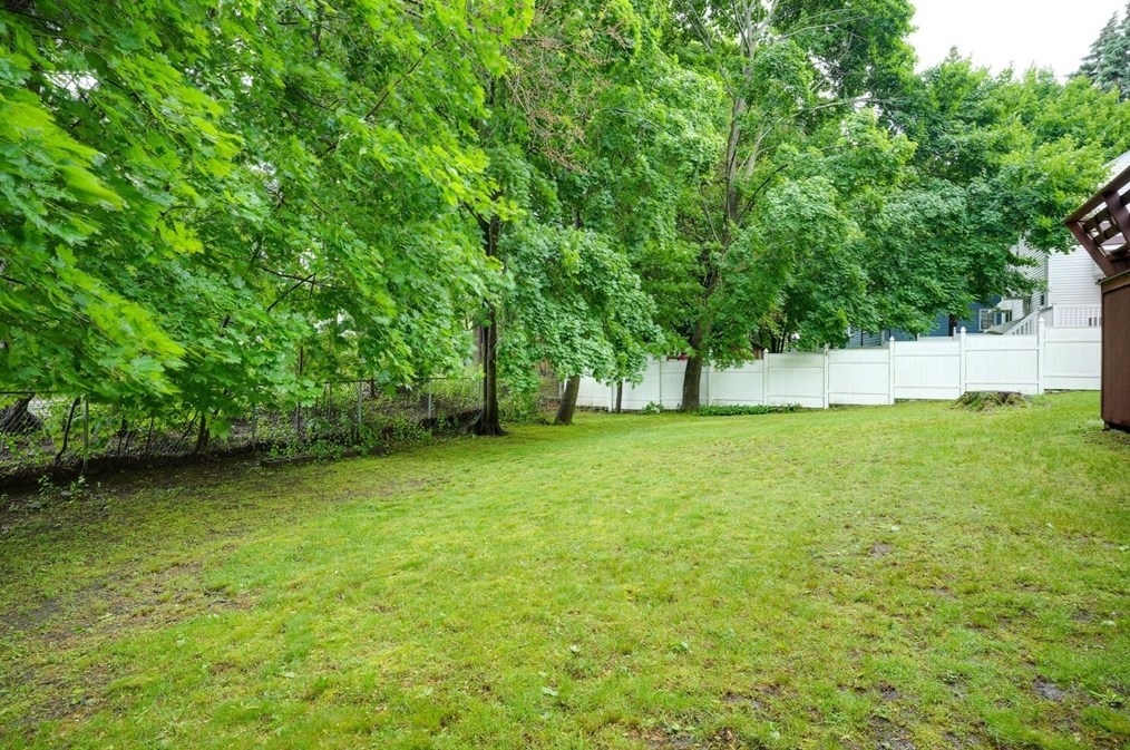 24 Stewart Ter, Belmont MA 02478-3956 exterior