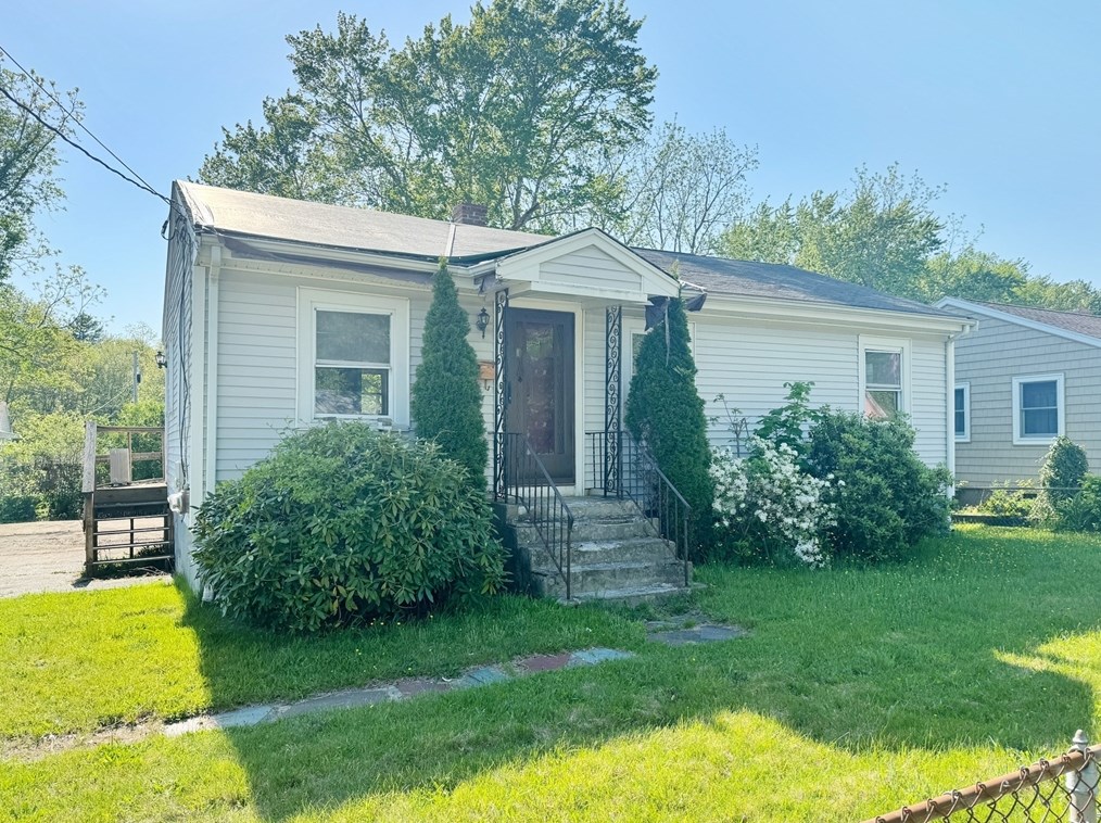 336 Beulah St, Whitman, MA 02382 exterior