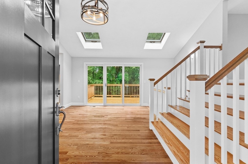 21 Babicz Rd, Tewksbury MA 01876-2501 exterior