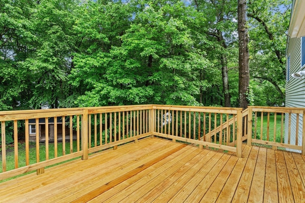 21 Babicz Rd, Tewksbury MA 01876-2501 exterior