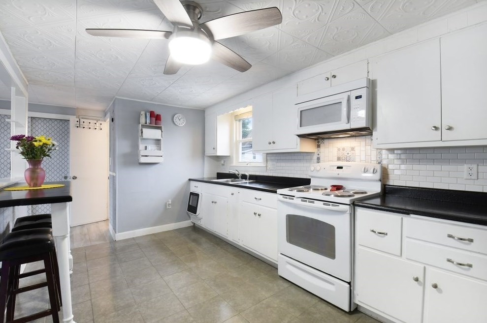 10 Short St, Leominster MA 01453 exterior