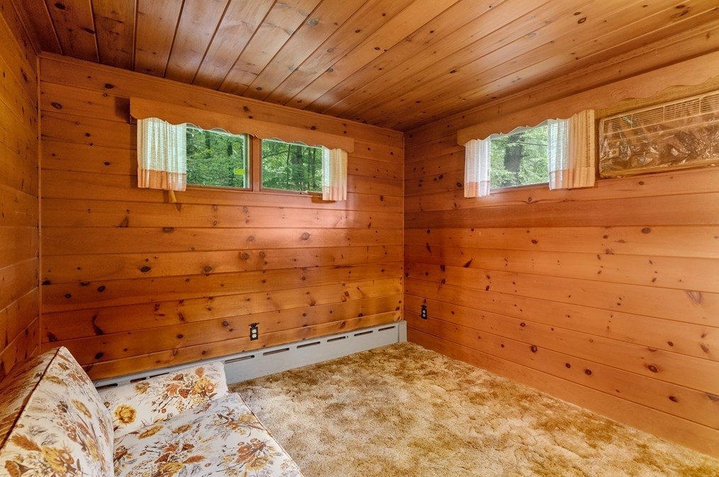 110 Leland Hl Rd, Sutton MA 01590-2913 exterior