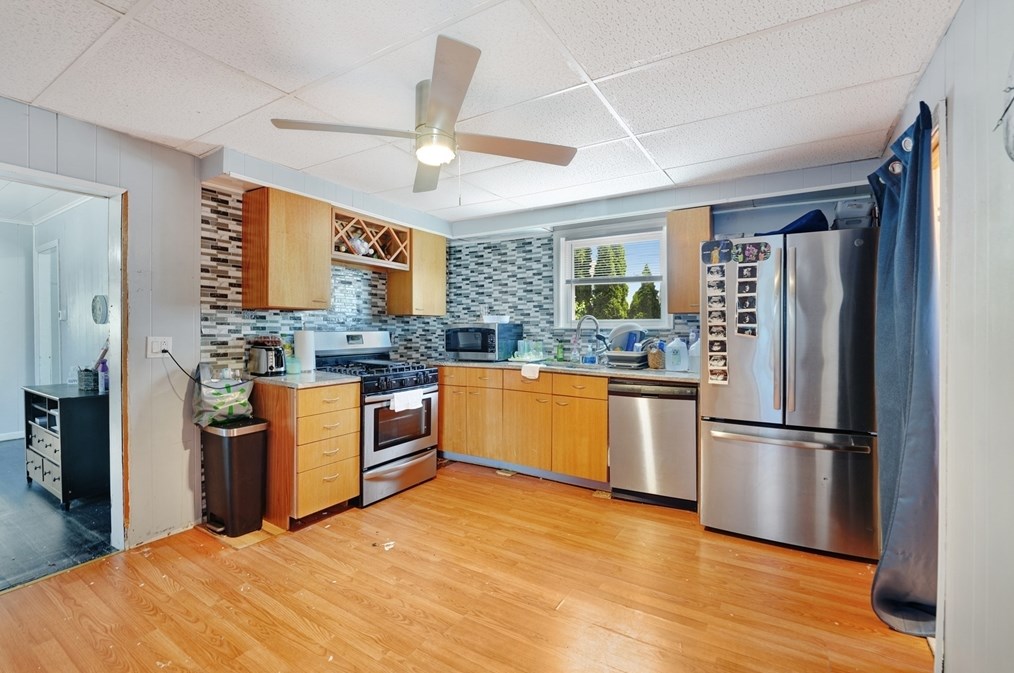 150 Fair St, New Bedford MA 02740-3153 exterior