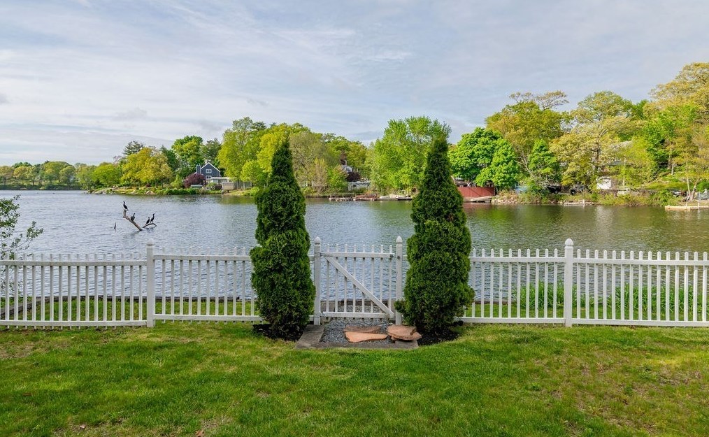 48 Morningside Path, Weymouth MA  02189-1920 exterior