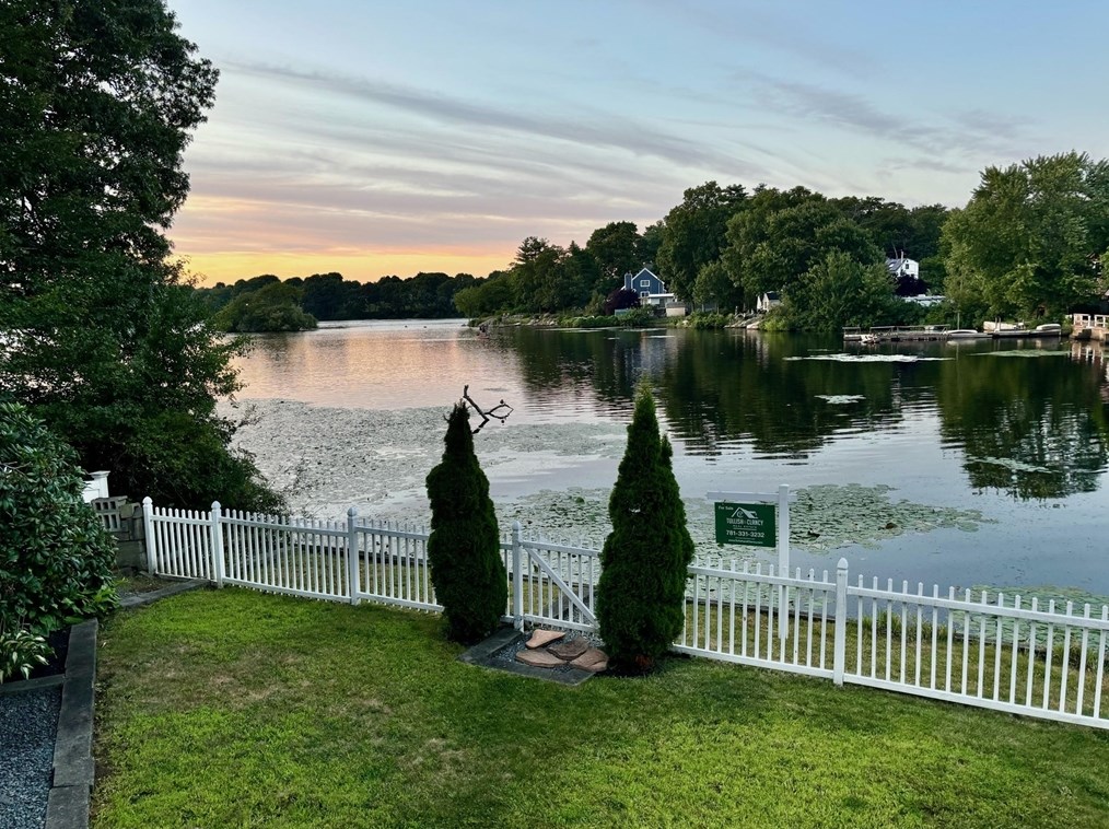 48 Morningside Path, Weymouth MA  02189-1920 exterior