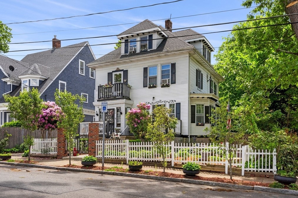 290 Green St, Brockton, MA 02301 exterior