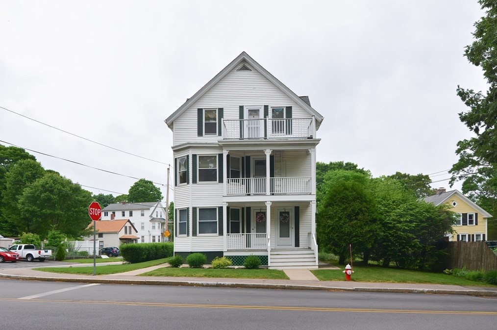 159 West St, North Attleboro, MA 02760-5103