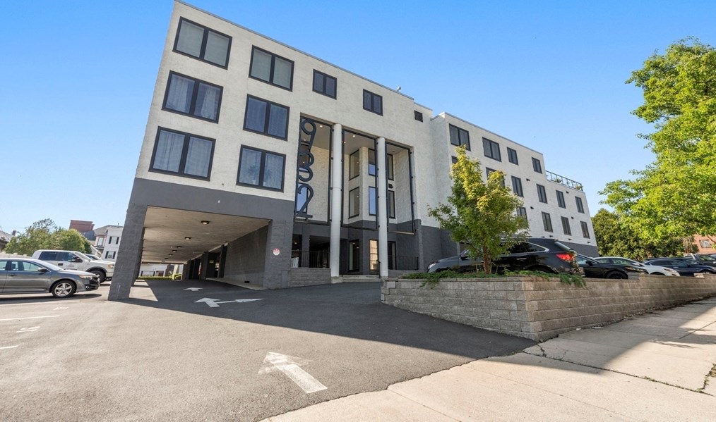 932 Broadway, Chelsea MA  02150-2213 exterior