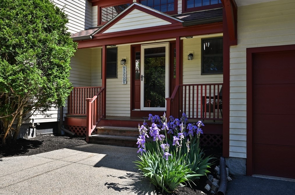 6 Redmond Ave, North Reading, MA 01864-2606