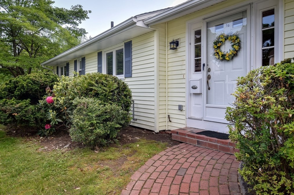 16 Arlington Rd, Natick, MA 01760 exterior