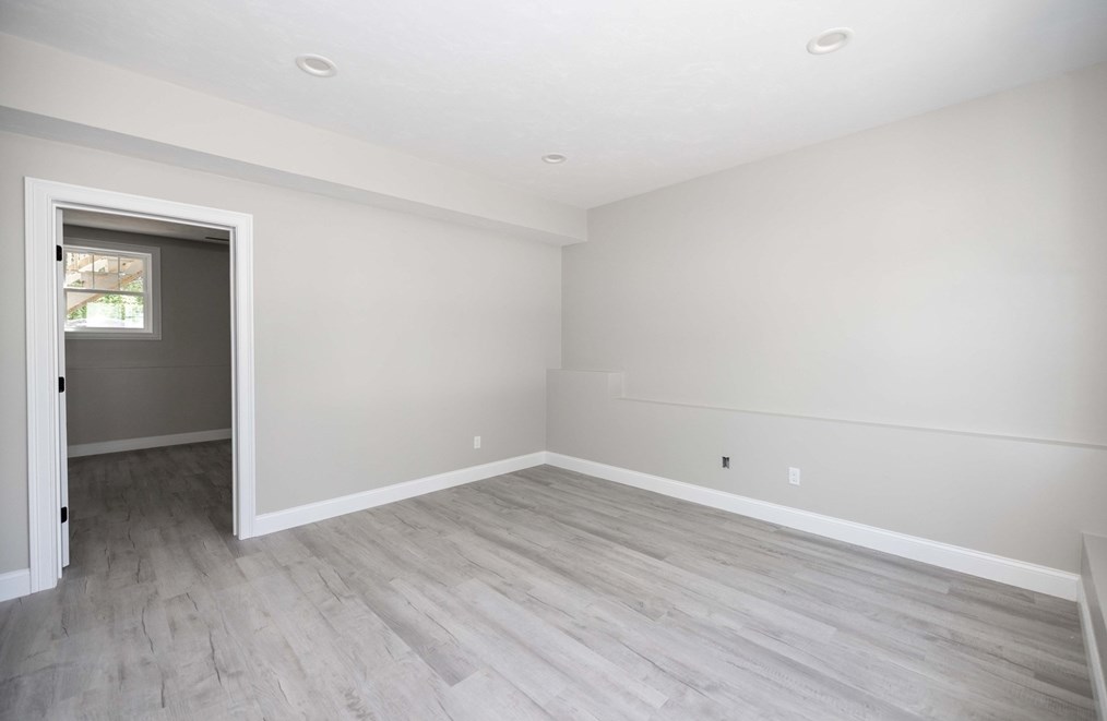 30 Enid St, Worcester MA 01604 exterior