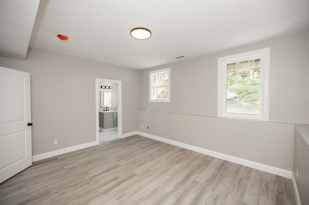 30 Enid St, Worcester MA 01604 exterior