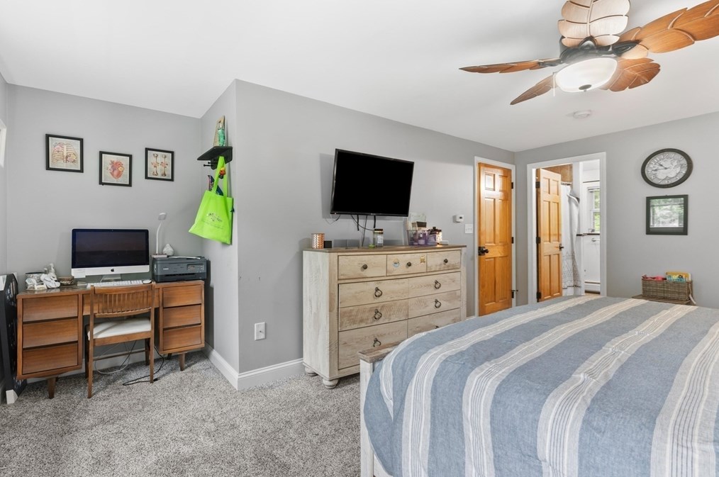 706 Conant Rd, Royalston MA 01331-9453 exterior