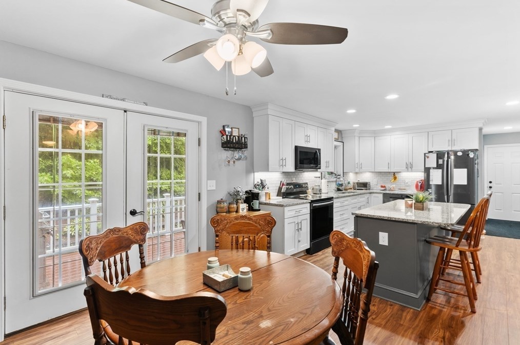 706 Conant Rd, Royalston MA 01331-9453 exterior