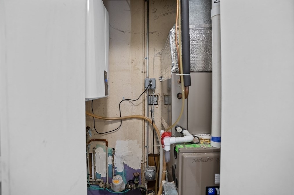 151 Bowdoin St, Lawrence MA 01843-2109 exterior