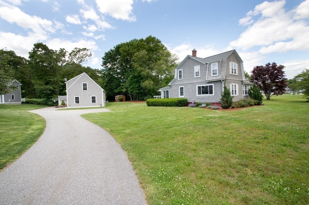 9 Warren Ave, Seekonk MA 02771-3814 exterior