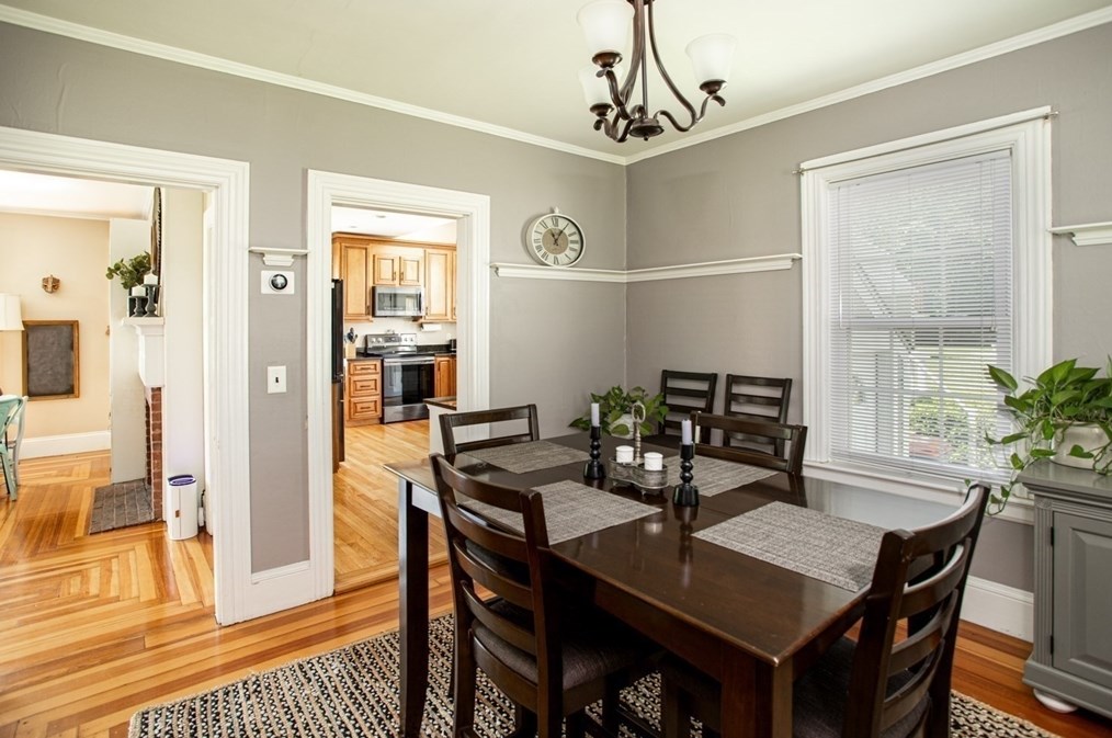 9 Warren Ave, Seekonk MA 02771-3814 exterior