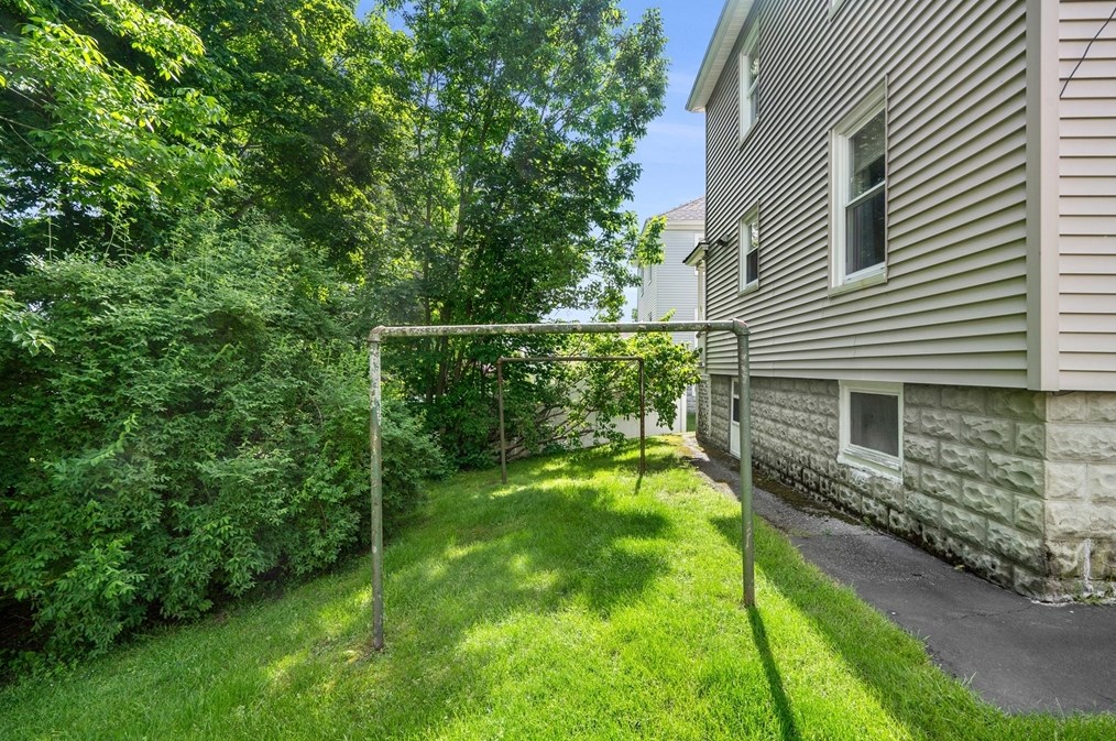 16 16 Ave, Haverhill MA 01830-2618 exterior