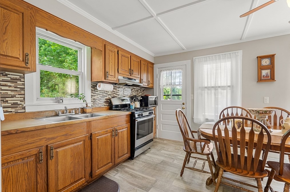 16 16 Ave, Haverhill MA 01830-2618 exterior