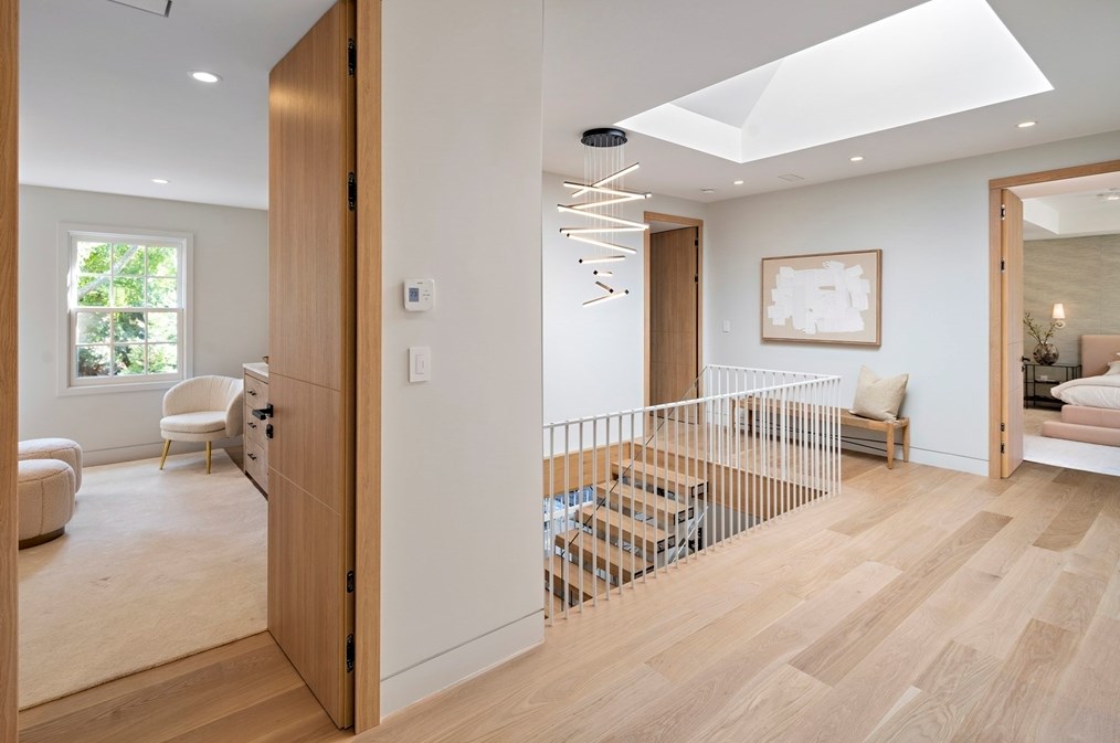 115 Mandalay Rd, Newton MA 02459-1336 exterior