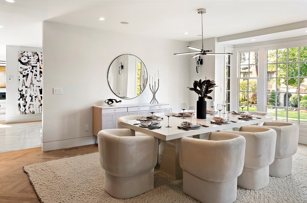 115 Mandalay Rd, Newton MA 02459-1336 exterior