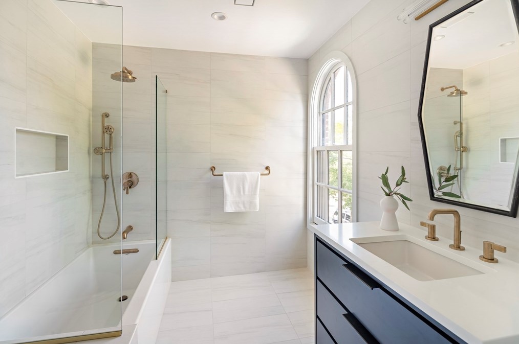 115 Mandalay Rd, Newton MA 02459-1336 exterior