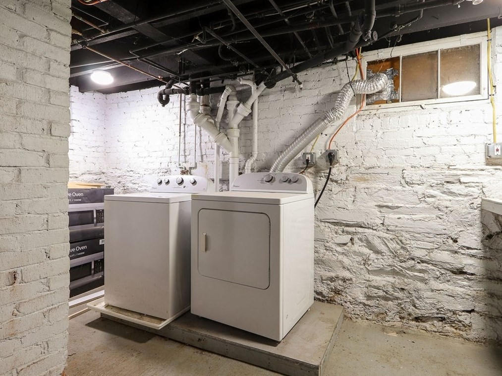 22 Orchard St, Cambridge MA  02140-1327 exterior