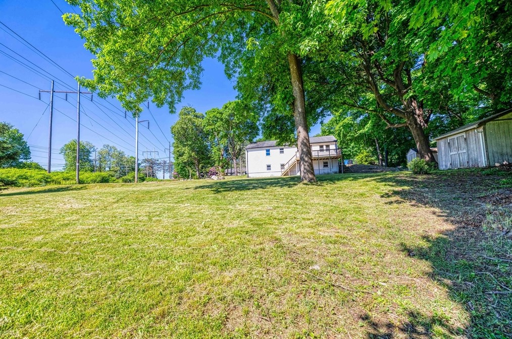 397 High St, Whitman MA 02382-1121 exterior