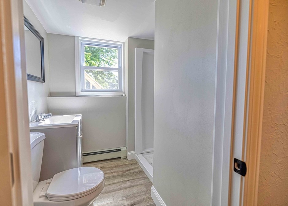 397 High St, Whitman MA 02382-1121 exterior