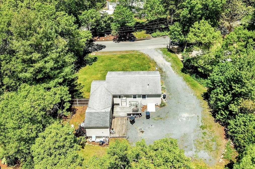 23 Highview Ave, Mashpee MA 02649-4300 exterior