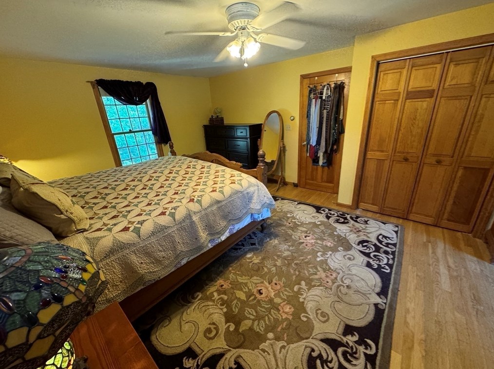 4 Longobardi Dr, Franklin MA exterior