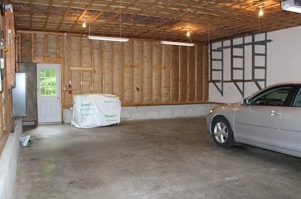 4 Longobardi Dr, Franklin MA exterior