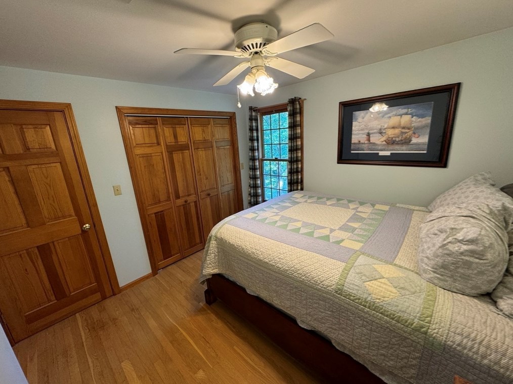 4 Longobardi Dr, Franklin MA exterior