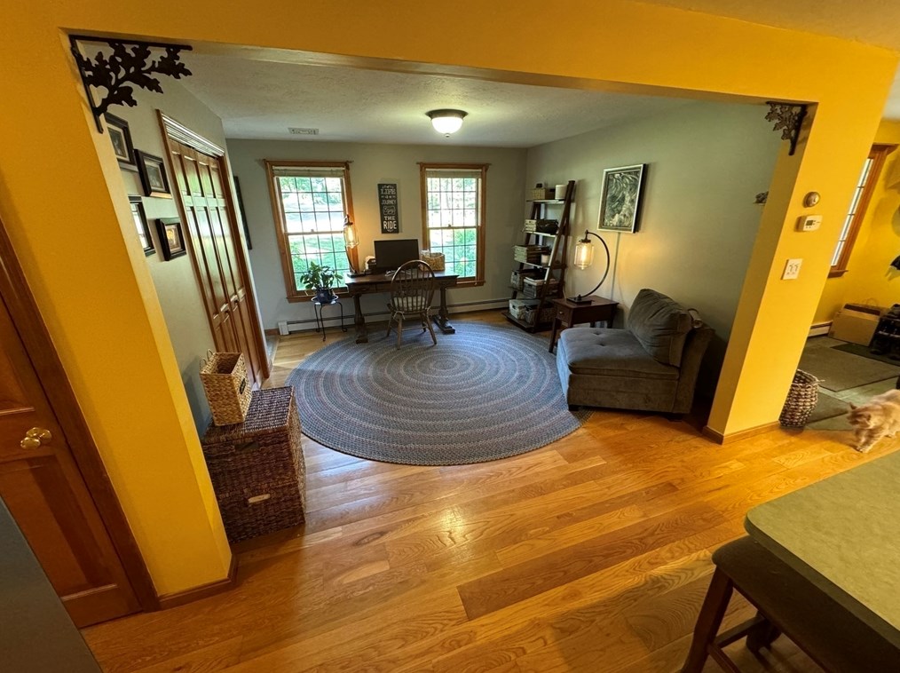 4 Longobardi Dr, Franklin MA exterior