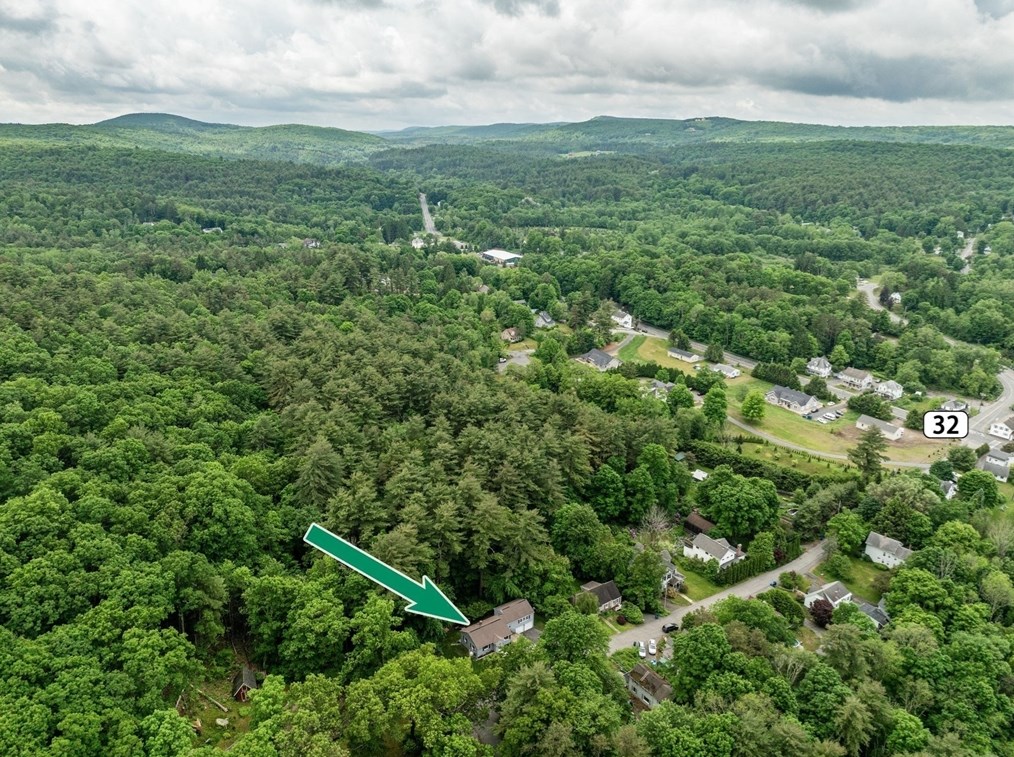 23 Reynolds Ave, Monson MA  01057-1412 exterior