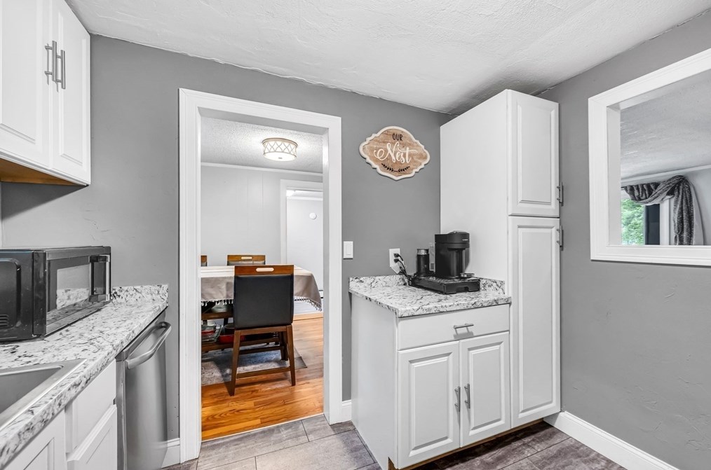 23 Reynolds Ave, Monson MA  01057-1412 exterior