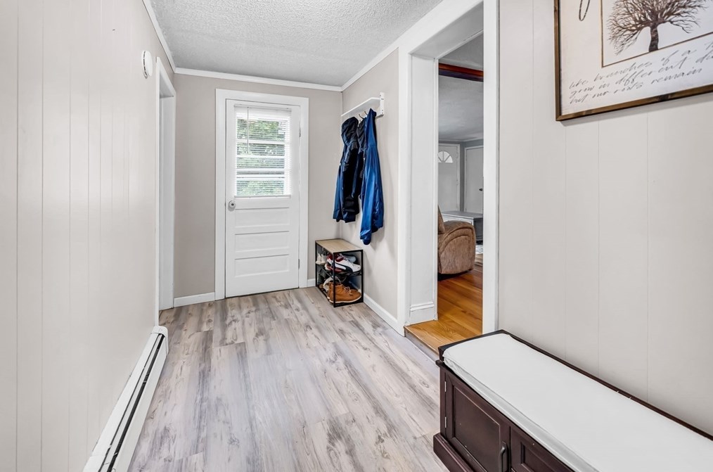 23 Reynolds Ave, Monson MA  01057-1412 exterior