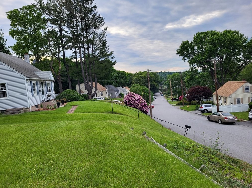 54 Colby Ave, Worcester MA 01605-2207 exterior