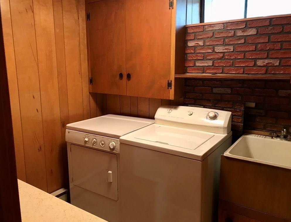 24 Cayuga Ave, Mashpee MA 02649-4936 exterior