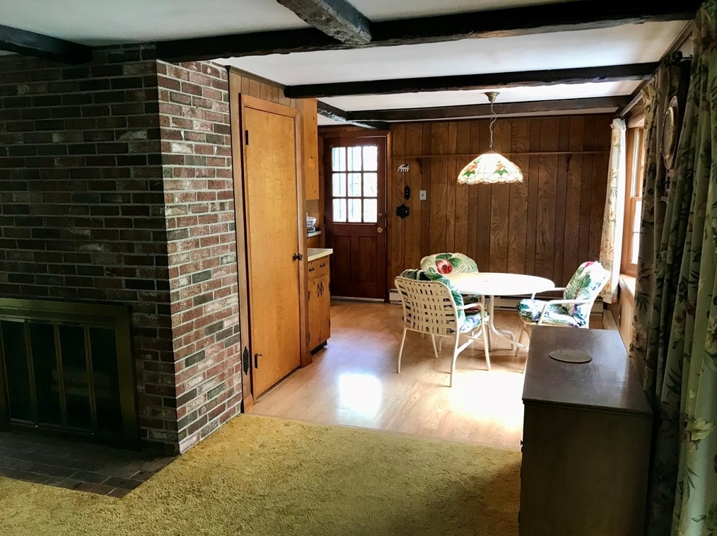 24 Cayuga Ave, Mashpee MA 02649-4936 exterior