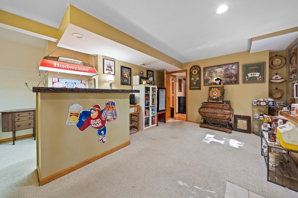 17 Edward Dr, Whitman MA 02382-1660 exterior