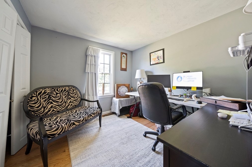 17 Edward Dr, Whitman MA 02382-1660 exterior