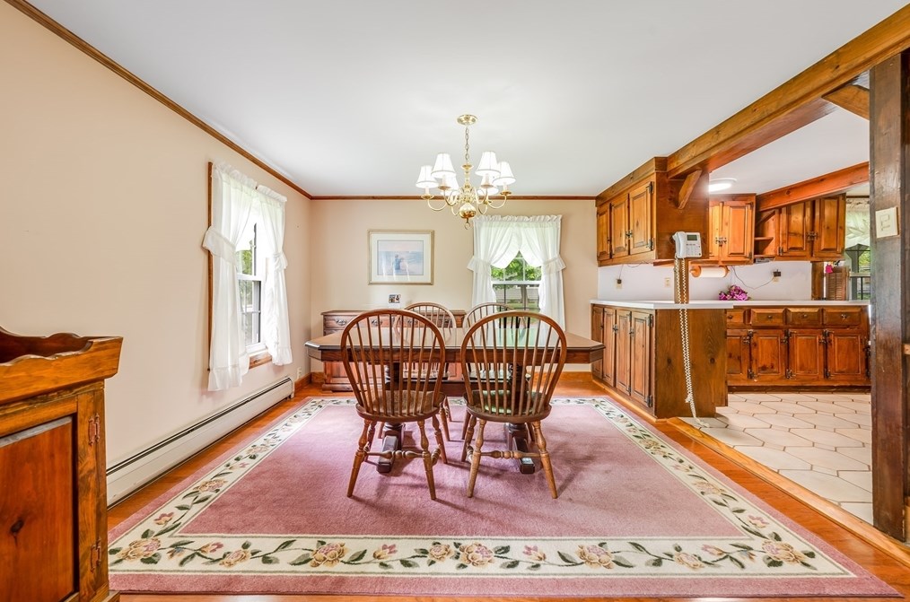 261 Asbury St, Hamilton MA 01982-1842 exterior